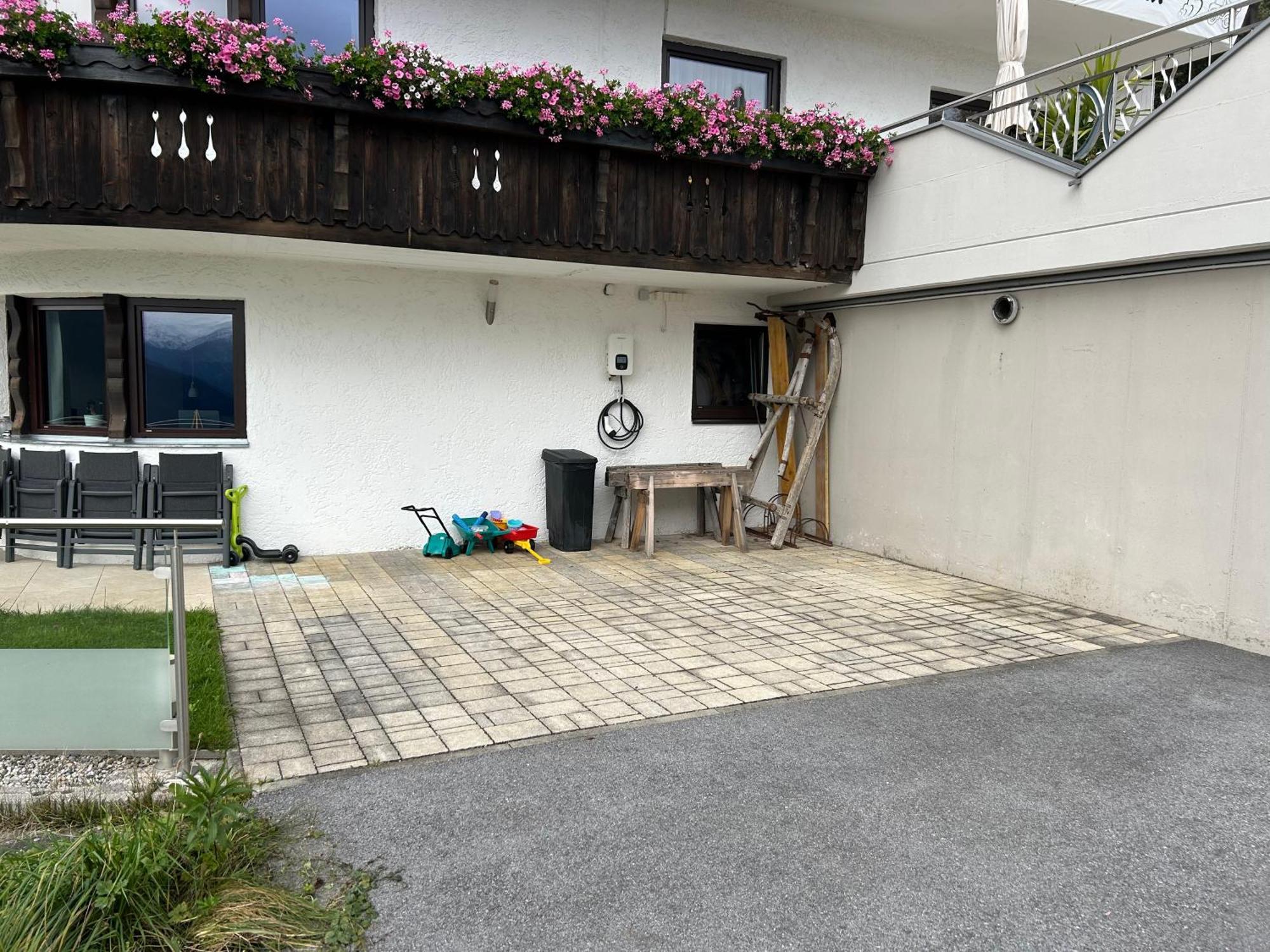 Koflers Ferienwohnungen Oberperfuss Buitenkant foto